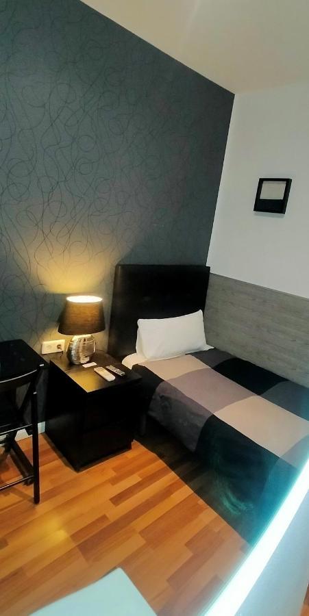 Single Rooms Madrid Extérieur photo