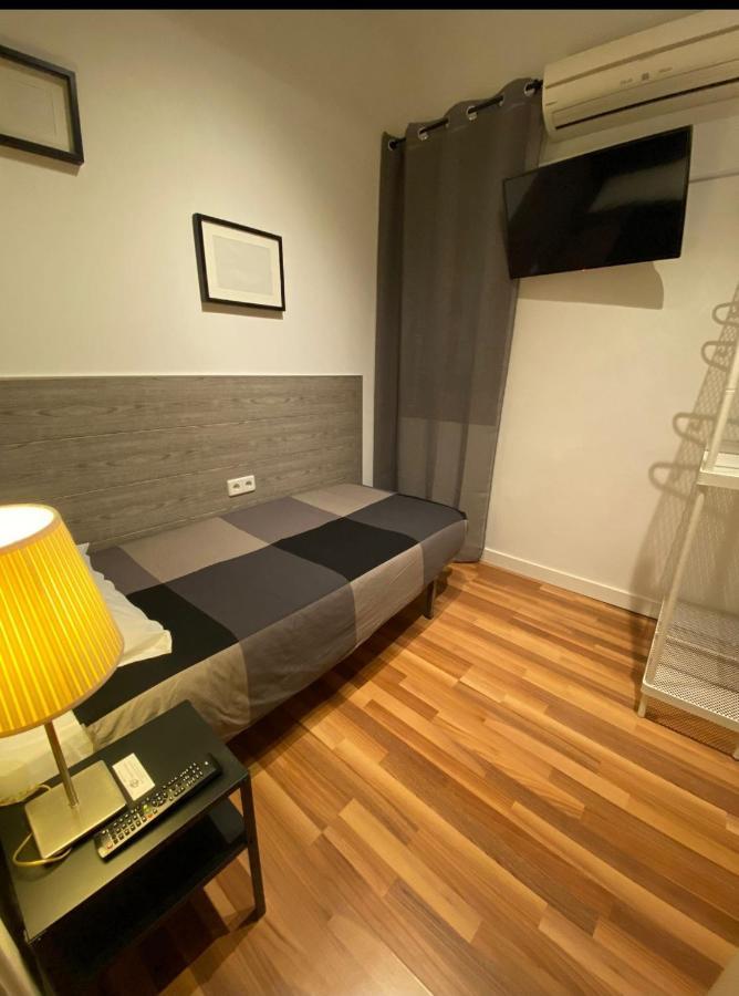 Single Rooms Madrid Extérieur photo